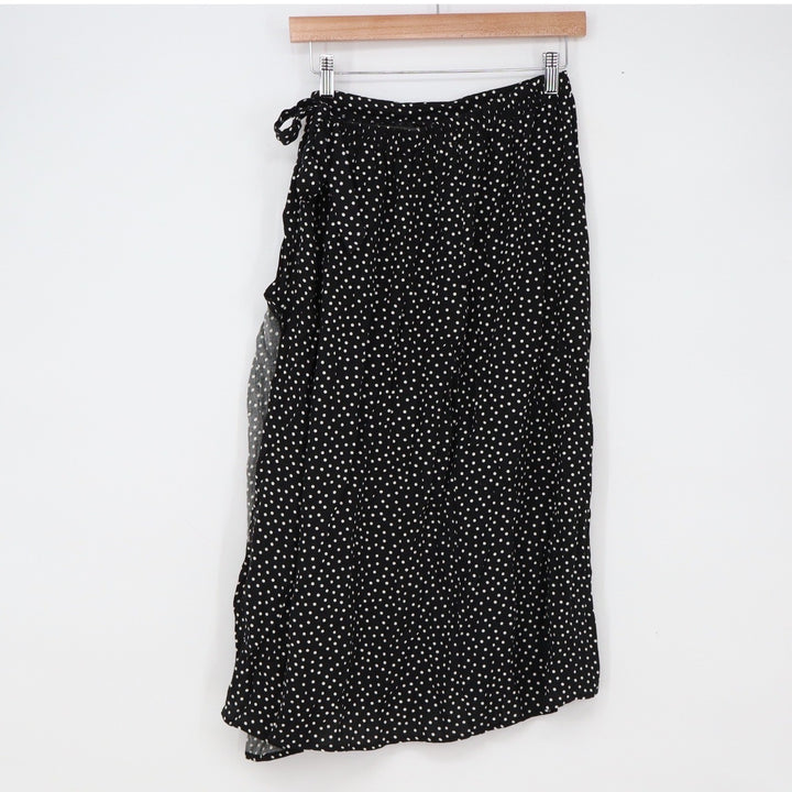 Urban Romantics Skirt Womens M Wrap Black Polka Dot Asymmetrical Excellent