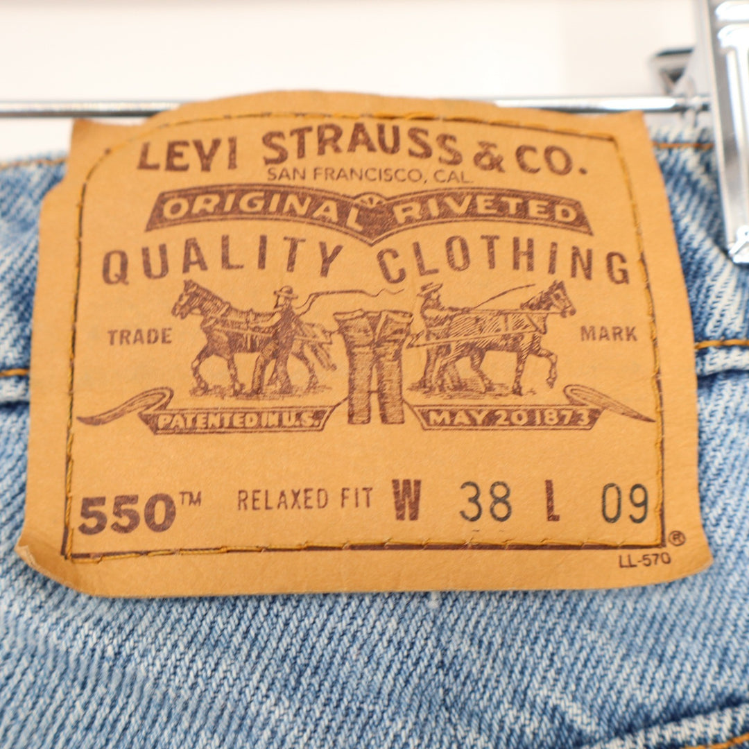 Vintage Levis 550 Relaxed Fit Denim Shorts Mens 38 Light Wash Made in USA Jorts