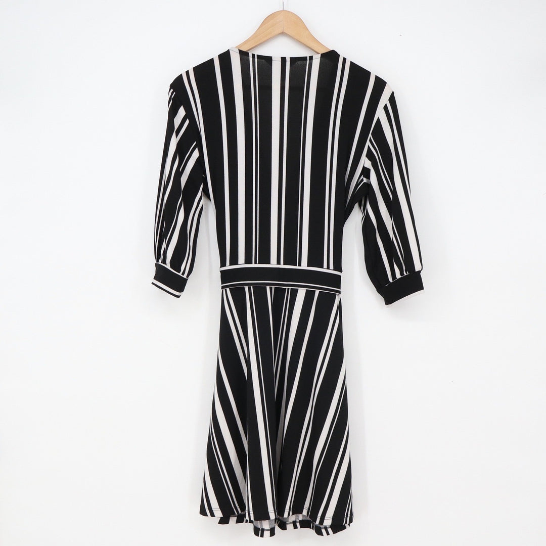 H&M Dress Womens M Wrap Style Black White Striped 3/4 Sleeve Knee Length