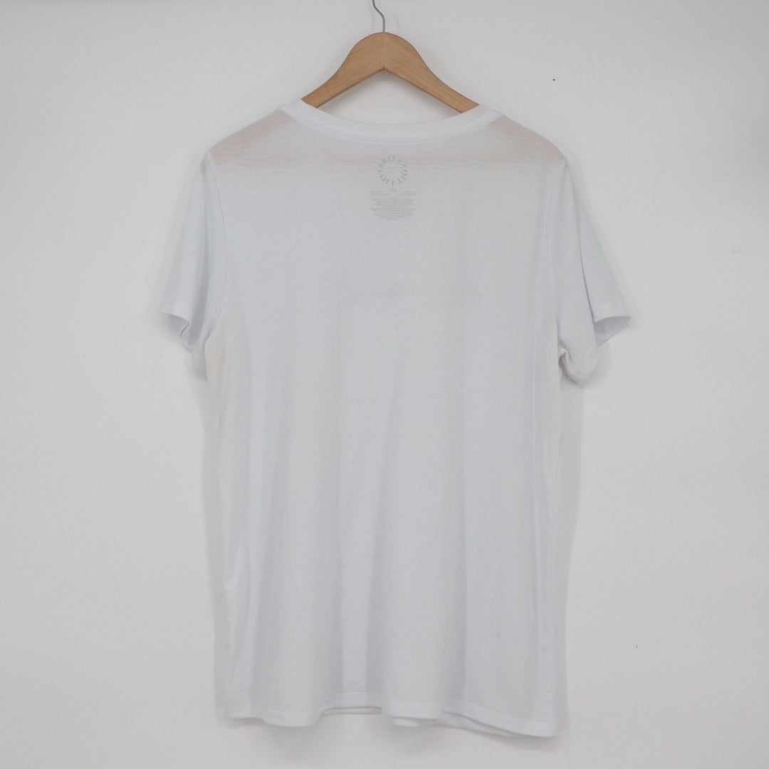 33 Revolutions Home Is Where My Heart Is White Graphic Tee XXL Short Sleeve