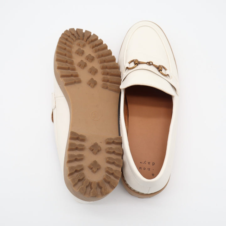 A New Day Danica Loafers Womens US 8.5 Off White Leather Horsebit Lug Sole Shoes