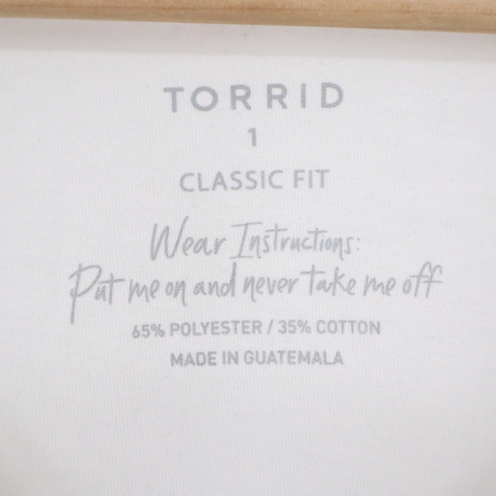 Torrid Classic Fit White V-Neck T-Shirt Size 1 Plus Size Relaxed Tee