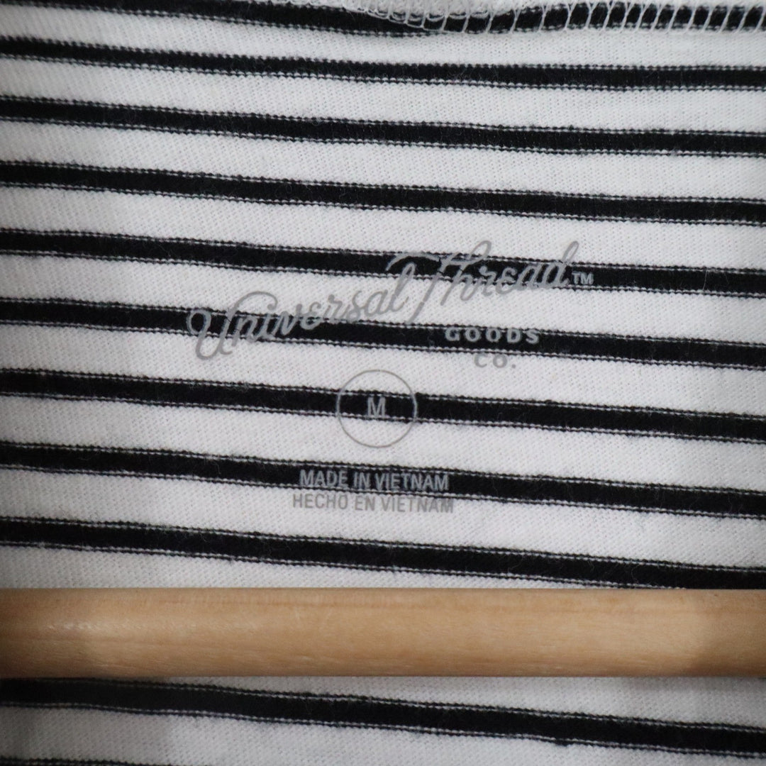 Universal Thread Womens Black White Striped Mock Neck Sleeveless Cotton Top M