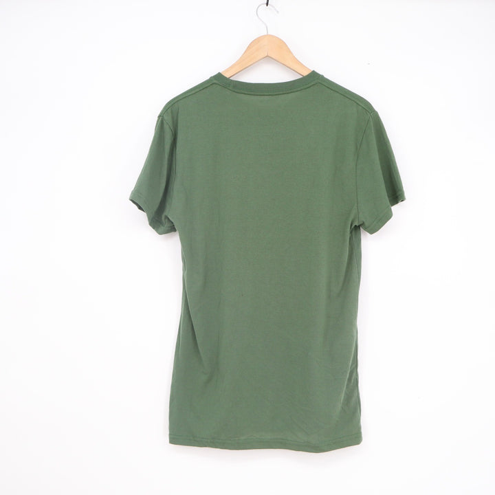 Wolf Howling at Moon Graphic T-Shirt Olive Green Nature Outdoors Tee Mens Small