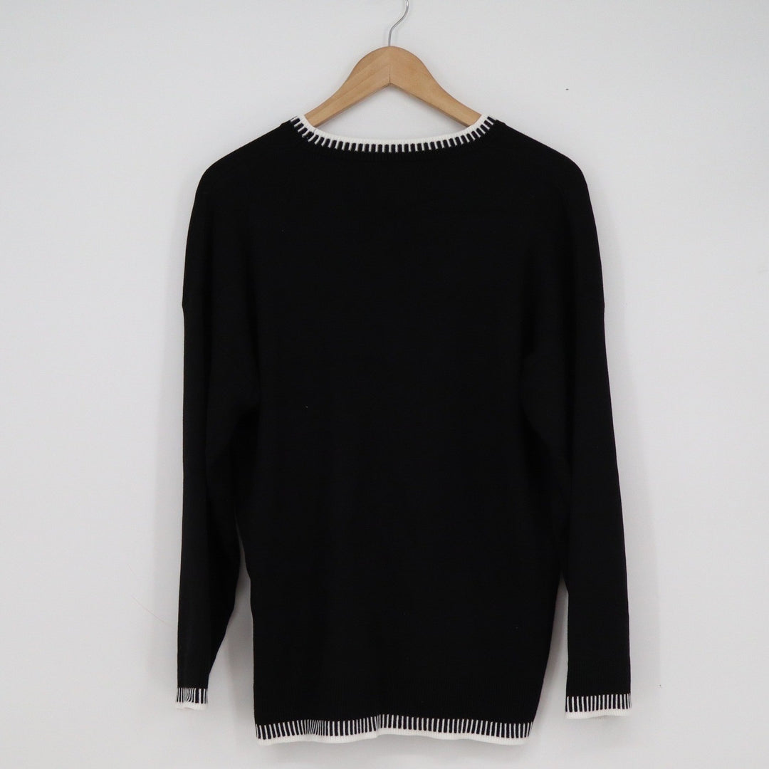 Fashion Black Crewneck Sweater White Contrast Trim High-Low Hem Medium
