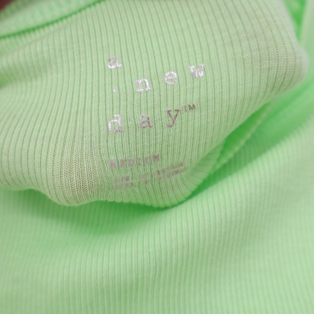 A New Day Neon Green Ribbed Short Sleeve Crew Neck T-Shirt Womens Medium