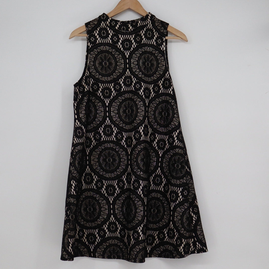Love Fire Black Medallion Lace High Neck Shift Dress Medium