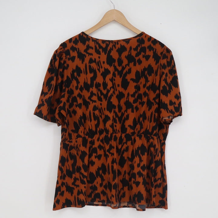 Shein Curve 3XL Rust Leopard Print Peplum Wrap V-Neck Short Sleeve Top