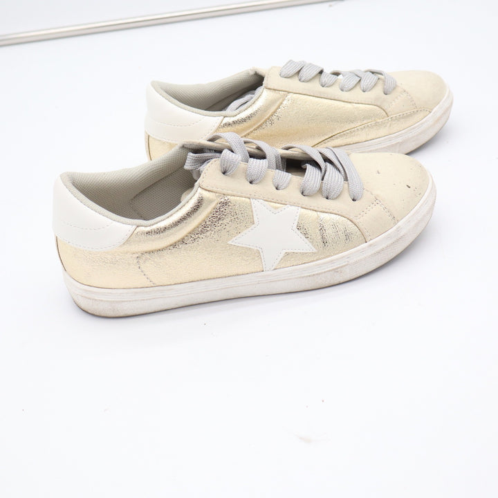 SHEIN Kids Gold Metallic Star Patch Low Top Lace Up Sneakers Size 7 0035