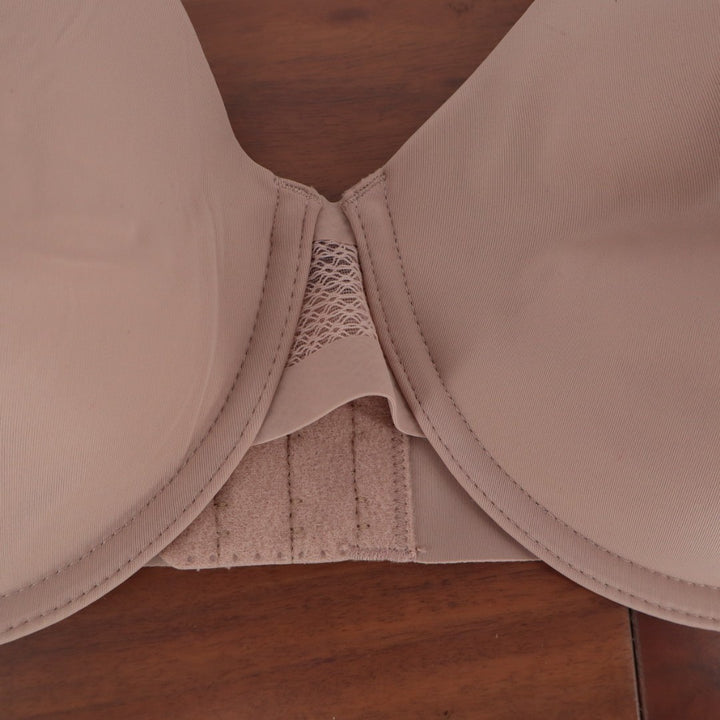 Bali Ultimate Smoothing Lightweight T-Shirt Bra Womens 38C Blush Nylon Stretch