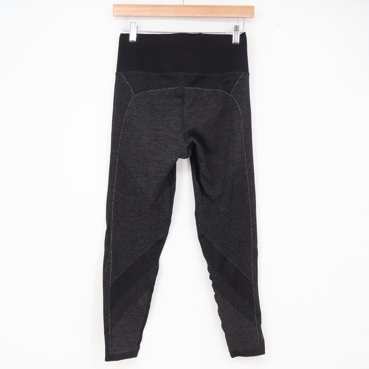 Athleta Leggings Womens M High Rise Seamless Charcoal Gray Mesh Panels Excellent