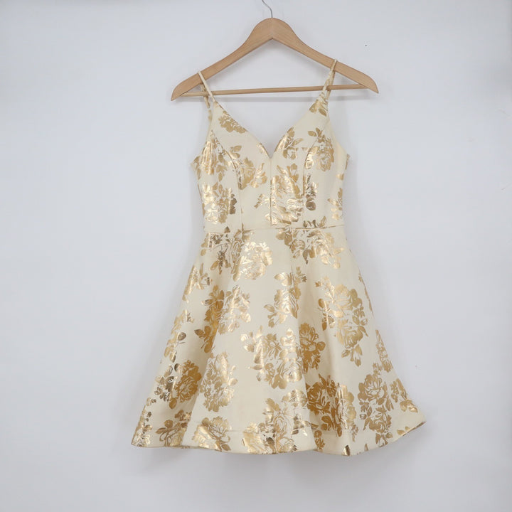 B. Darlin Gold Floral Foil Fit and Flare Cocktail Dress Cream Size 3/4