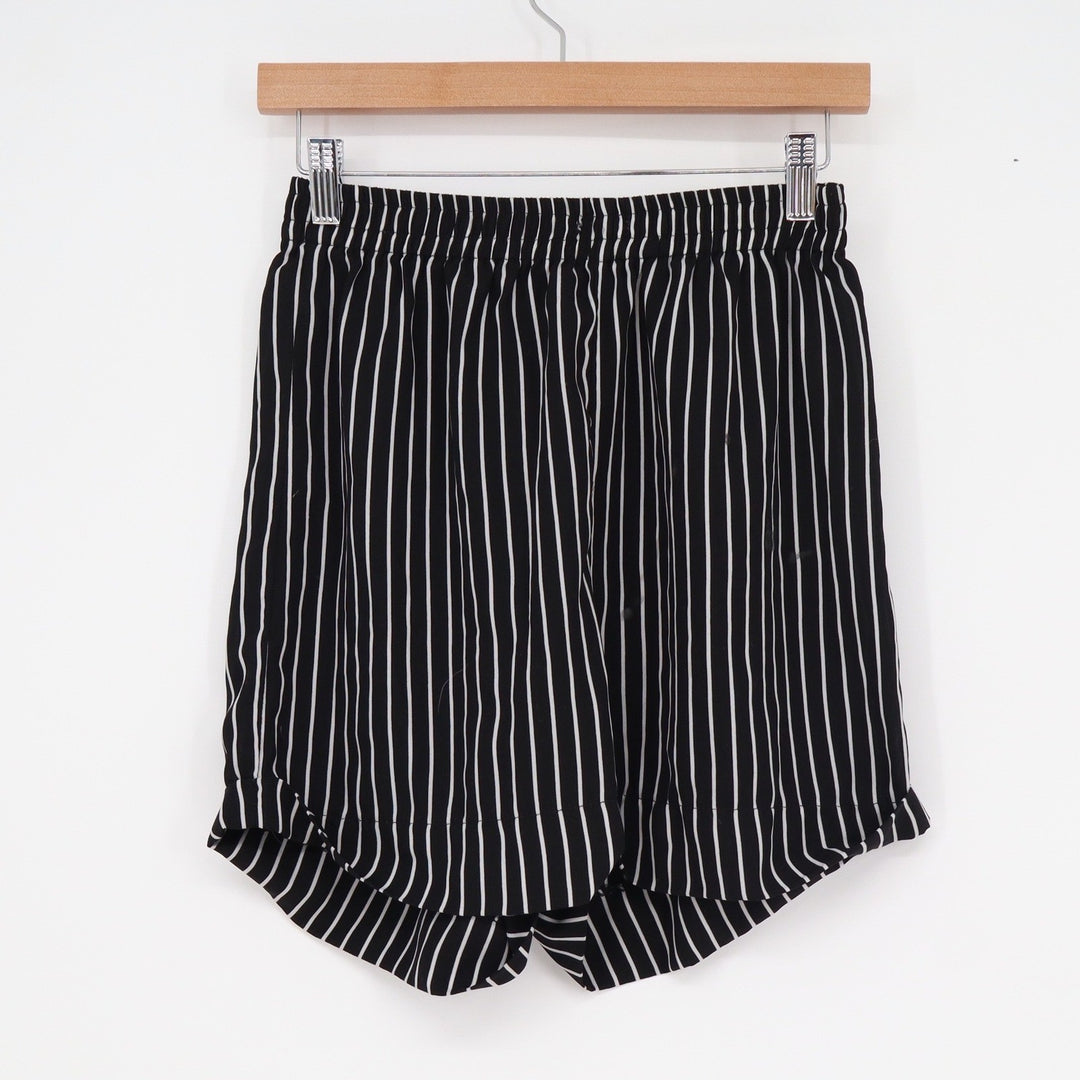 Romwe Womens Medium Black White Striped Elastic Waist Casual Shorts Tulip Hem