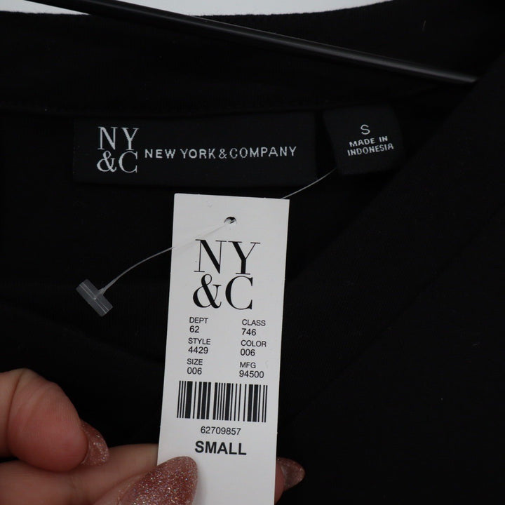 NY and Company Black Sleeveless V Neck Cutout Detail Romper Size Small