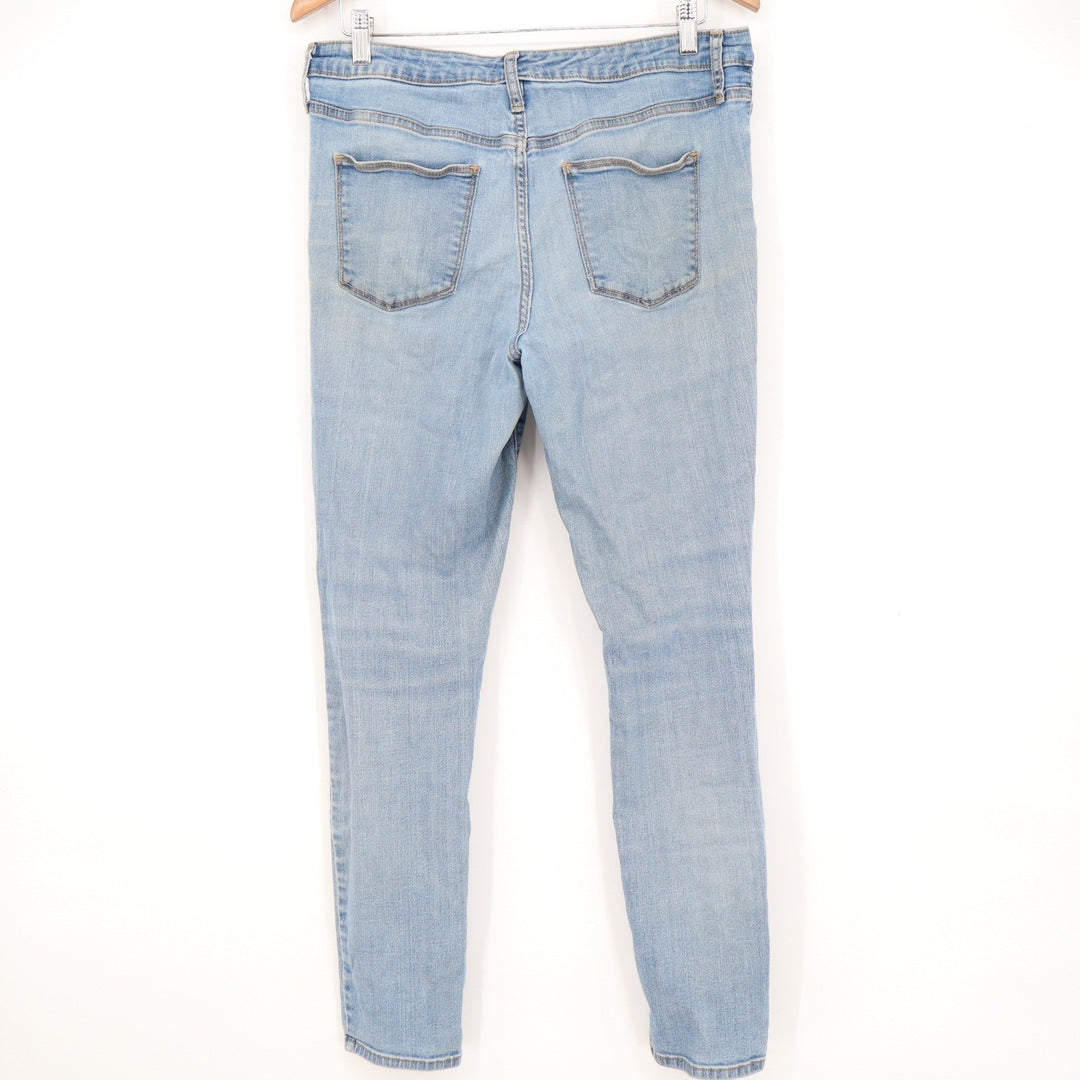 Universal Thread Womens Skinny Jeans Light Wash Distressed Knee 12/31R