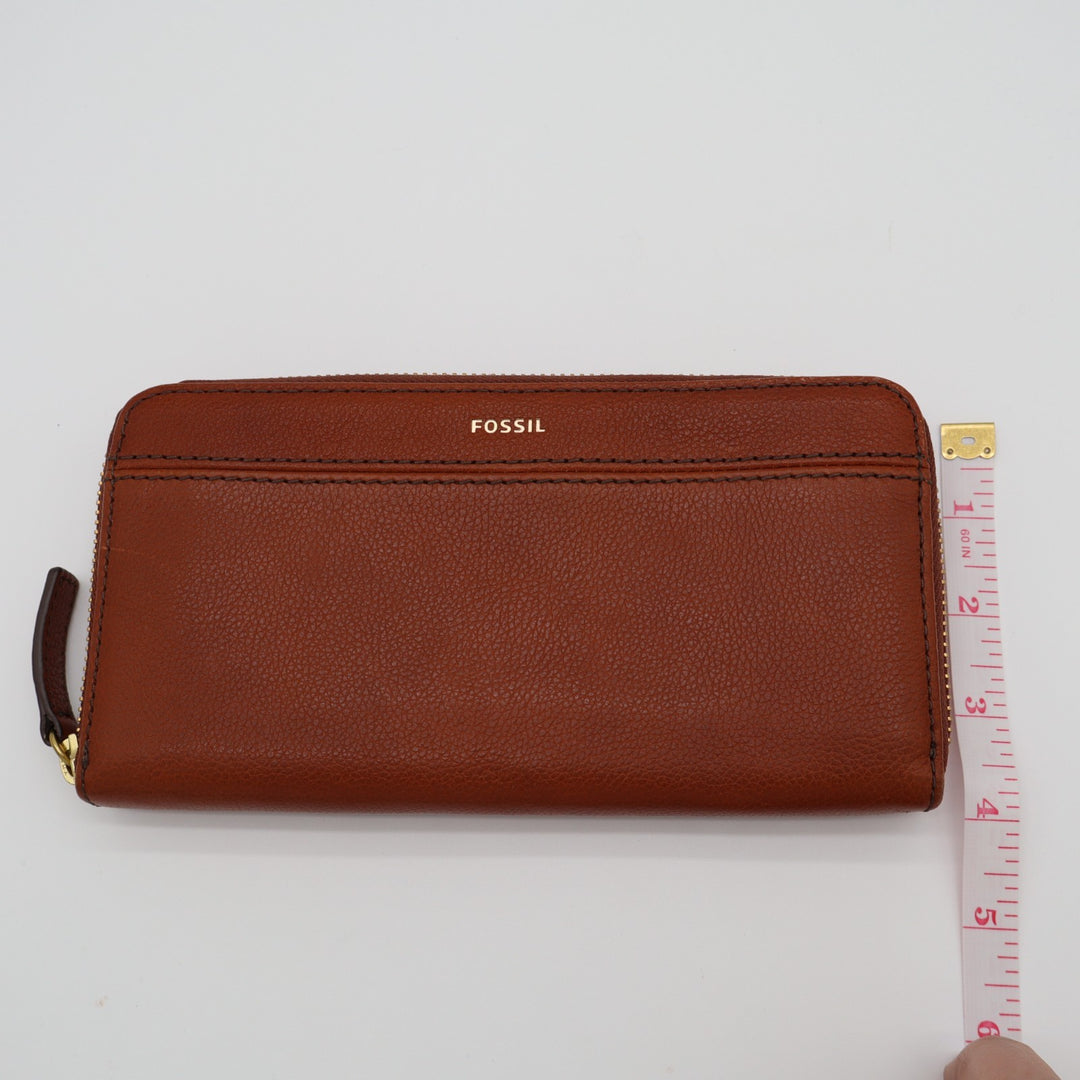 Fossil Tiegan Womens Clutch Wallet Brown Leather Zip Around Credit Card Slots