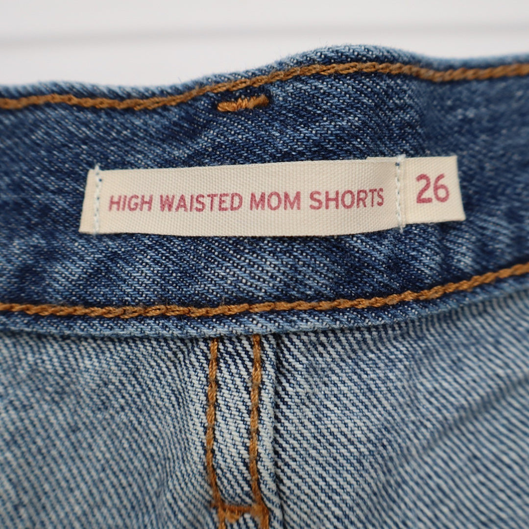 Levis High Waisted Mom Shorts Blue Denim Raw Hem Medium Wash Size 26