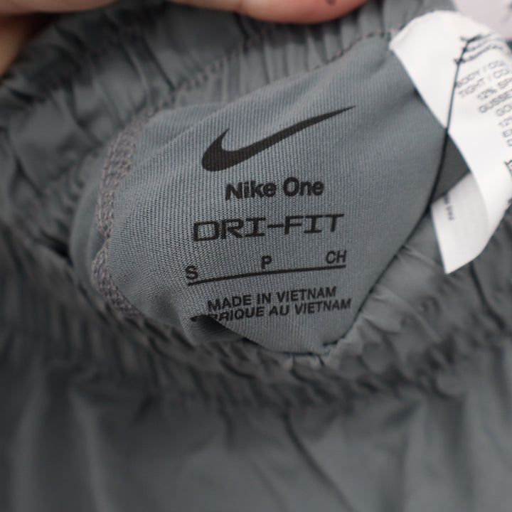 Nike One Dri-FIT Womens Athletic Skort Gray Loose Fit Built-in Shorts Small
