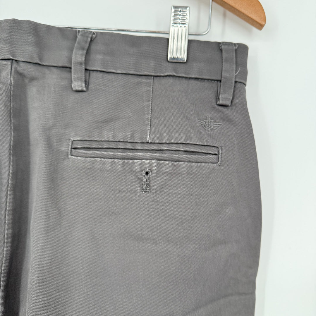 Dockers Signature Khaki Pants Mens 32x32 Gray Flex Comfort Tapered Leg Slim Fit