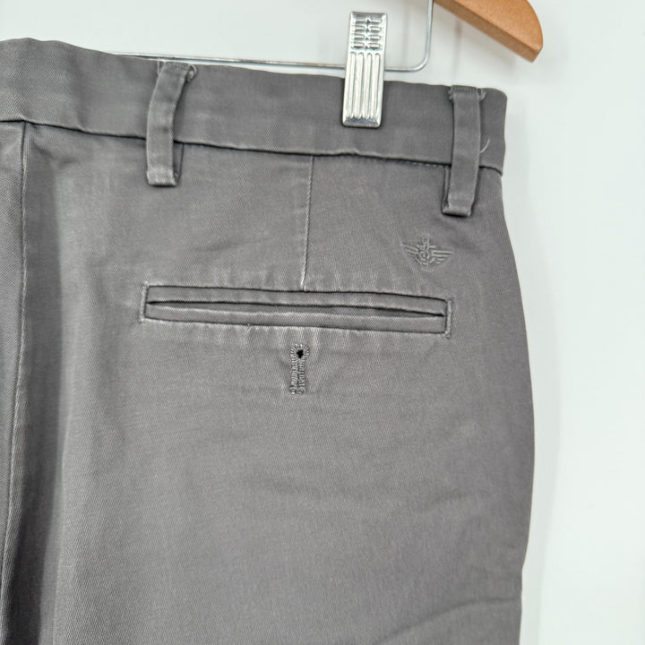 Dockers Signature Khaki Pants Mens 32x32 Gray Flex Comfort Tapered Leg Slim Fit