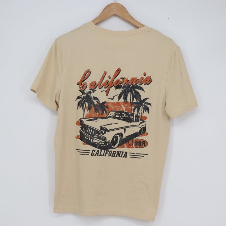 California 1989 Retro Car Graphic T-Shirt Tan Beige Crew Neck Short Sleeve M