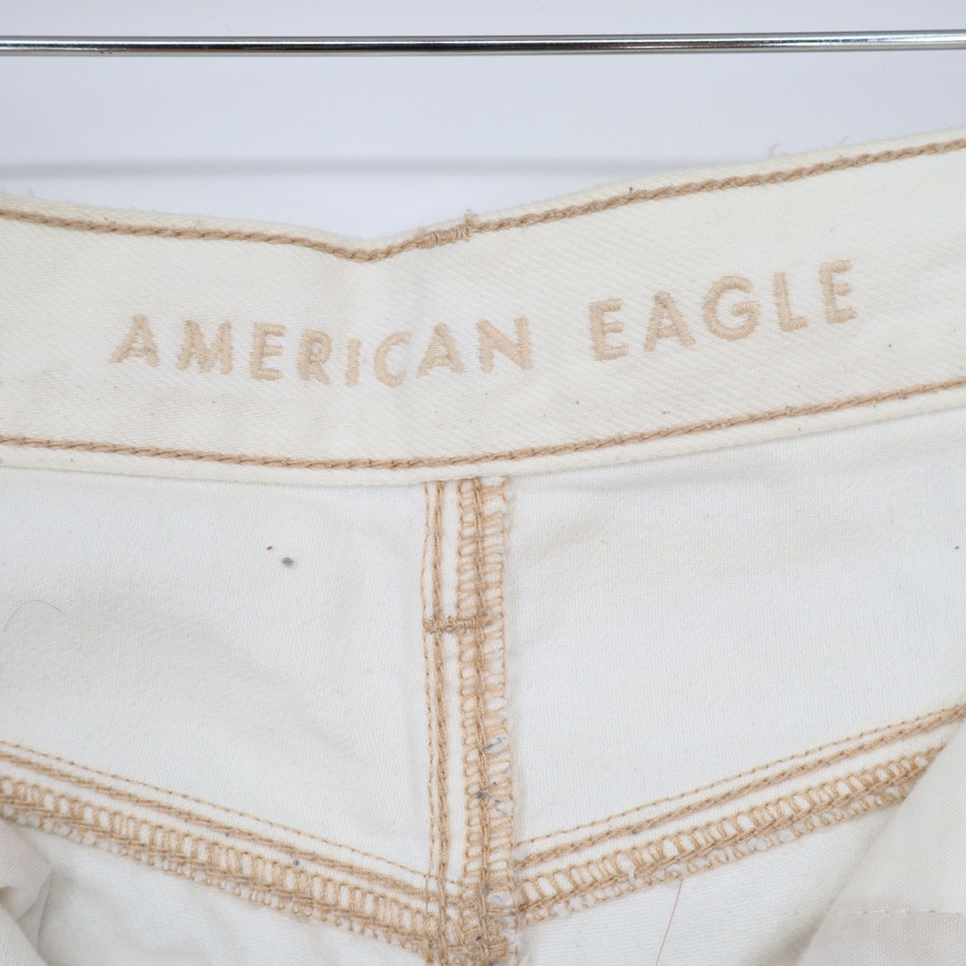 American Eagle Shorts Womens 6 Mom Short Cream Distressed Raw Hem Good