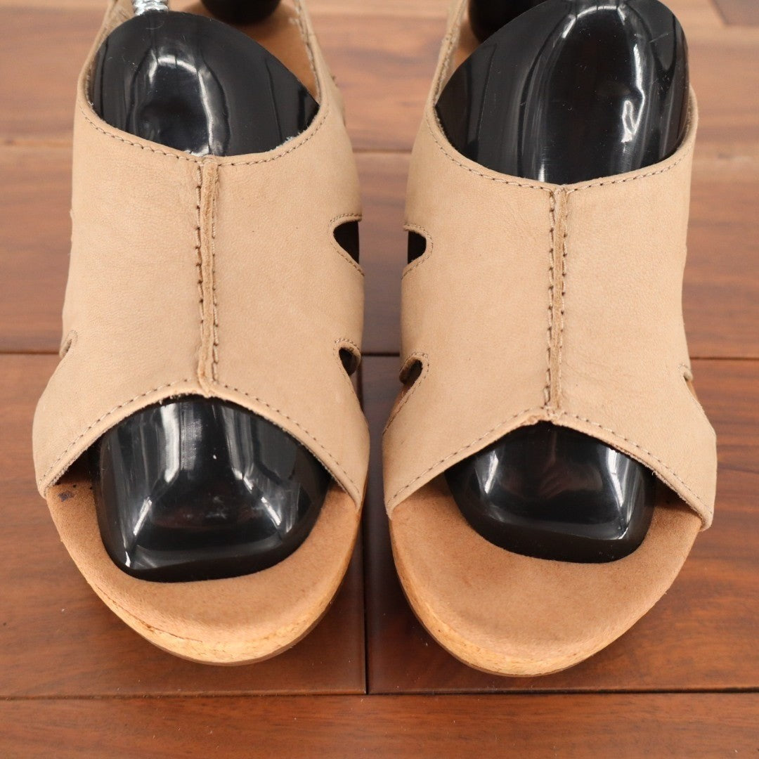 Clarks Collection Annadel Bari Womens US 7M Nubuck Leather Beige Wedge Sandals