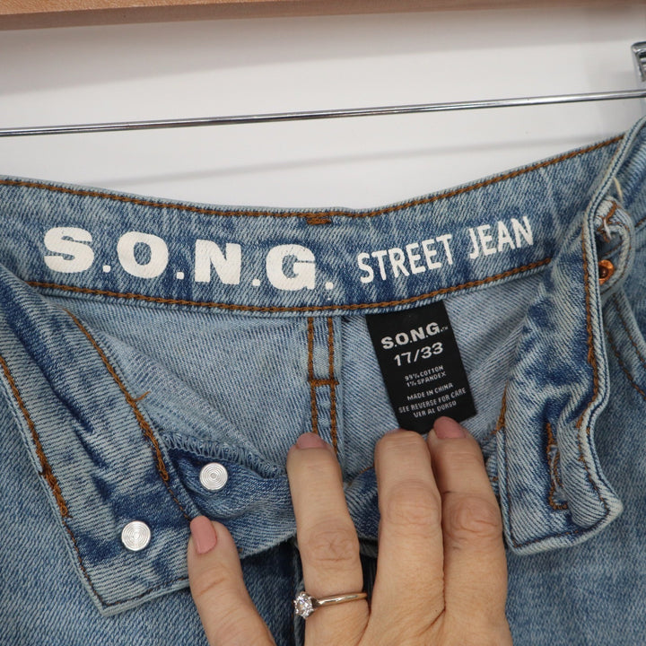 SONG Street Jean Distressed Denim Shorts Light Wash Blue Button Fly Size 17/33