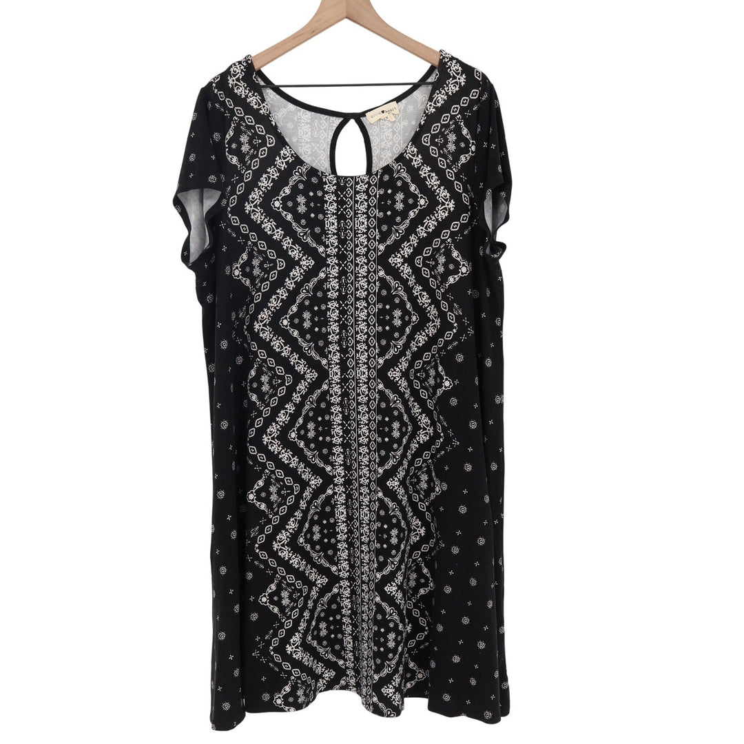 Derek Heart Dress Womens 2X Shift Black White Geometric Keyhole Back Excellent