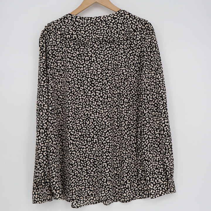 Ann Taylor Blouse Womens XL Black White Leopard Print Ruffled Neck Long Sleeve