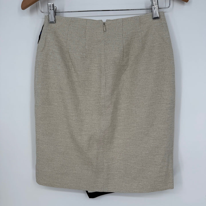 White House Black Market Skirt 00P Fawn Ecru CIBK Novelty Asymmetrical Stripe