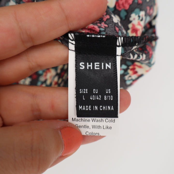 SHEIN Black Floral Mock Neck Flutter Sleeve Blouse Large