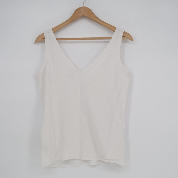 Boden Tank Top Womens Medium White Wide Strap V-Neck Yoga Running Activewear
