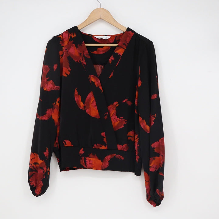 Nine West Womens Floral Wrap V-Neck Blouse Black Red Orange Smocked Waist Size M