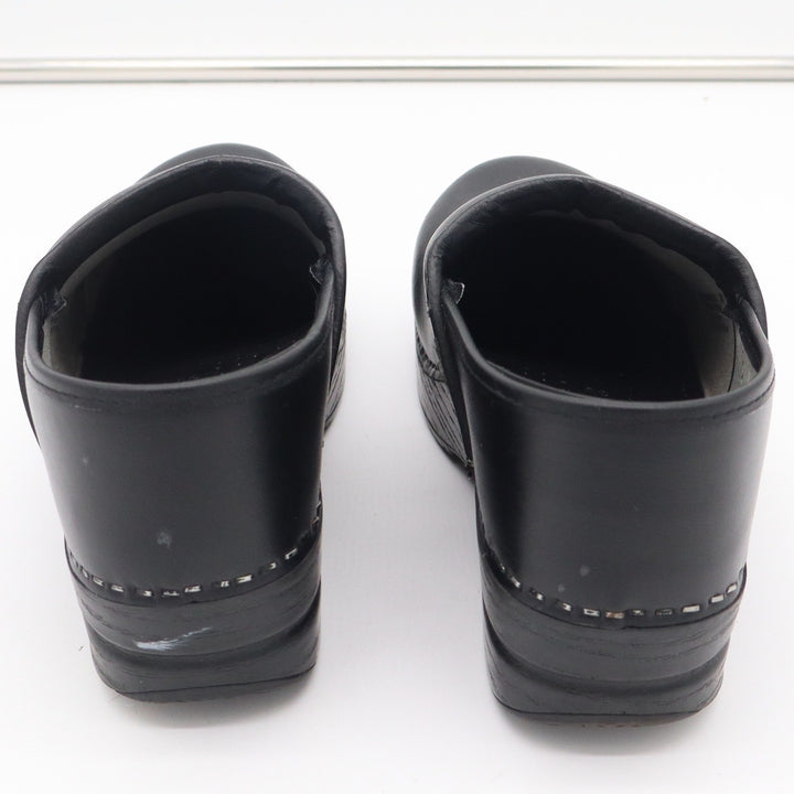 Dansko Professional Black Leather Clogs Womens Size 38 Comfort Shoes Slip On