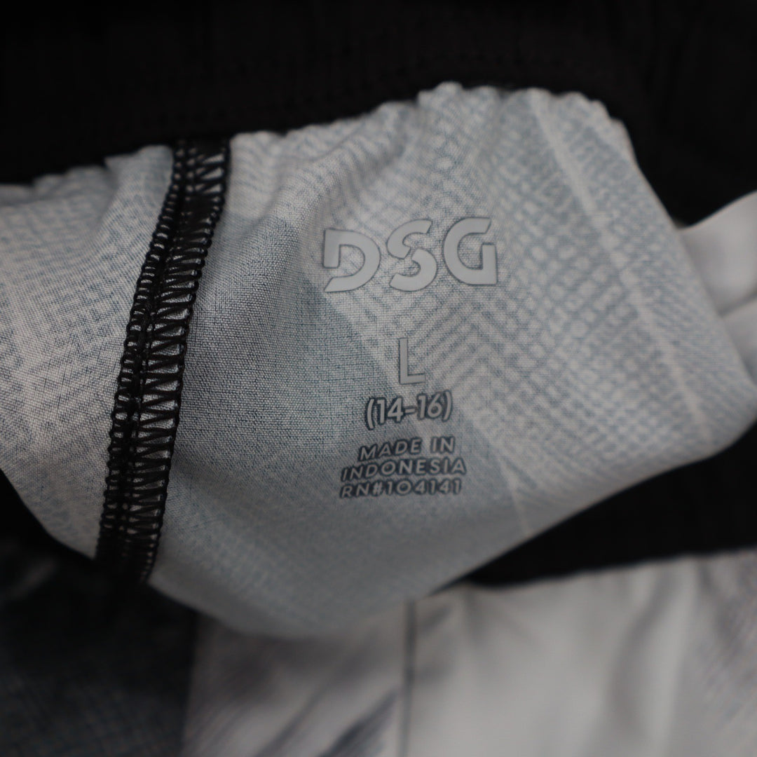 DSG Boys Agility Short Pure White AI Formation Print Athletic Size L 14-16 NEW