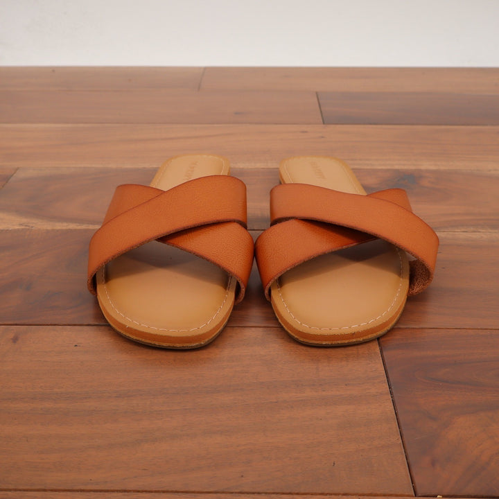 Old Navy Womens Cognac Brown Crisscross Faux Leather Slide Sandals 8.5 Flat