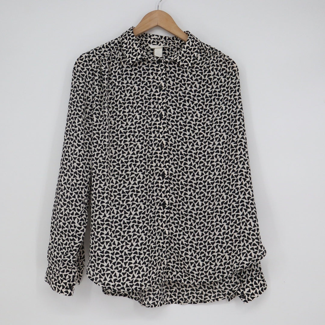 HM Womens Black White Geometric Triangle Print Button Up Blouse Size M