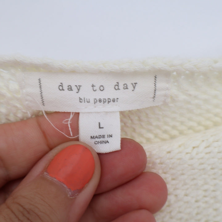 Day to Day Blu Pepper Cream Bobble Knit V-Neck Sweater Tank Top Large