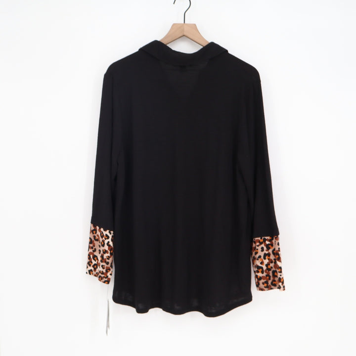 AGB Top Womens 1X Black Leopard Print Quarter Zip Mixed Media NEW