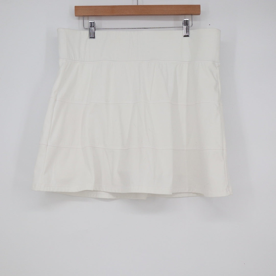 T by Talbots White Tiered Athletic Skort XL Zipper Pocket Active Tennis Golf