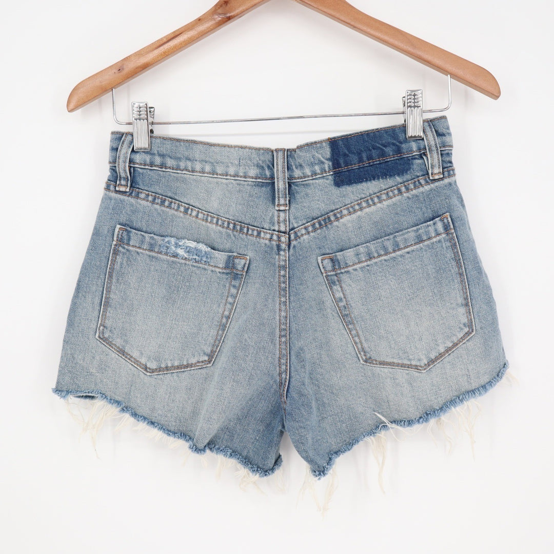 Chelsea & Violet Floral Embroidered Eyelet Denim Shorts Light Wash Size 25