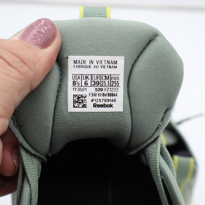 Reebok Zig Dynamica 2.0 Sage Green Running Shoes Womens Size 8.5