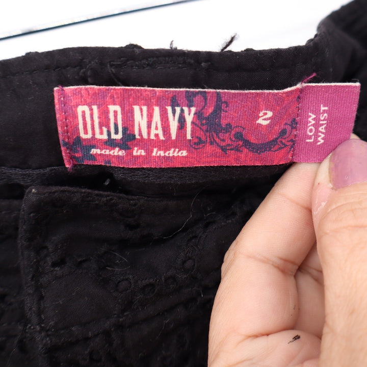 Old Navy Black Eyelet Lace Low Waist Cotton Shorts Size 2