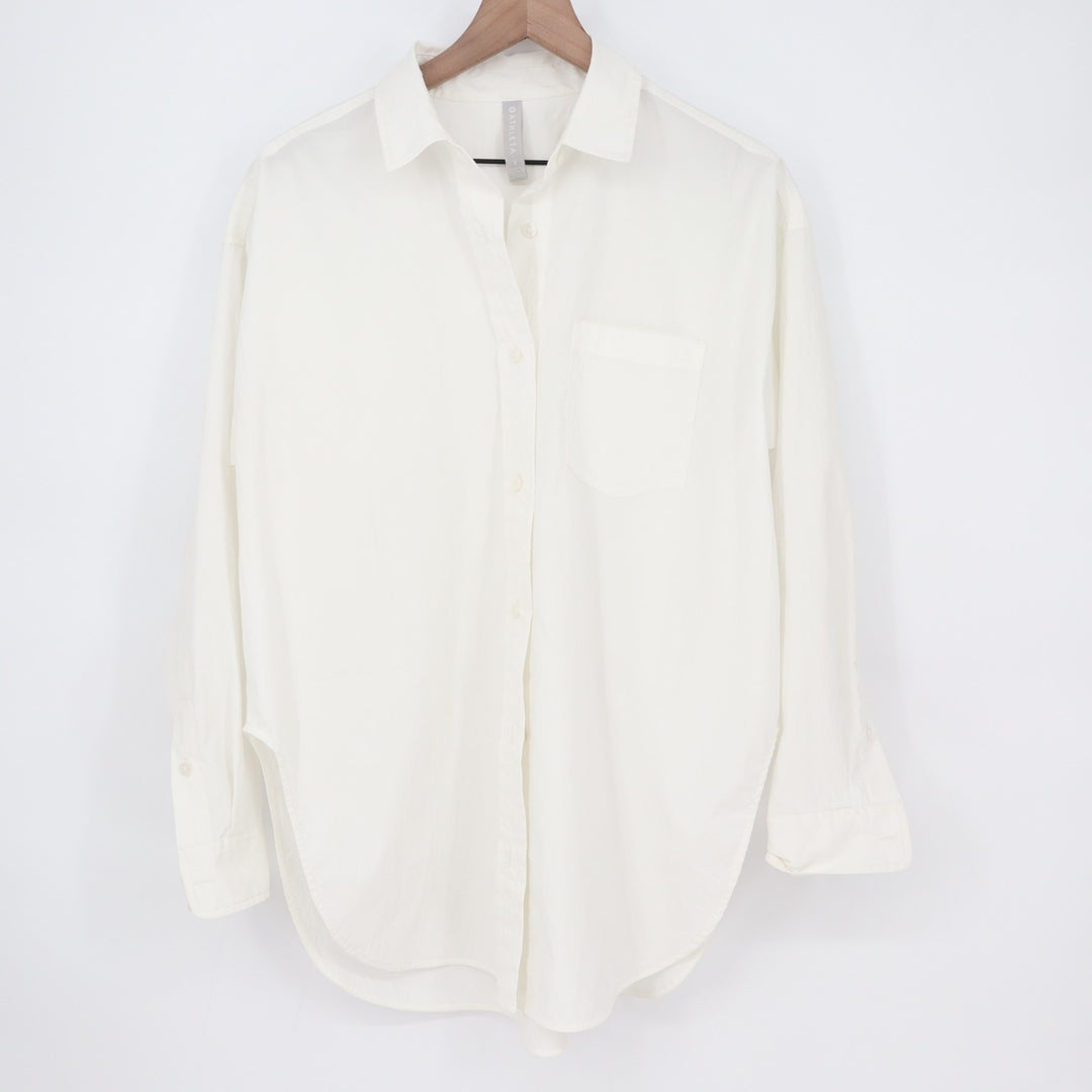 Athleta Shirt Womens Small White Long Sleeve Curved Hem Spread Collar Button Up