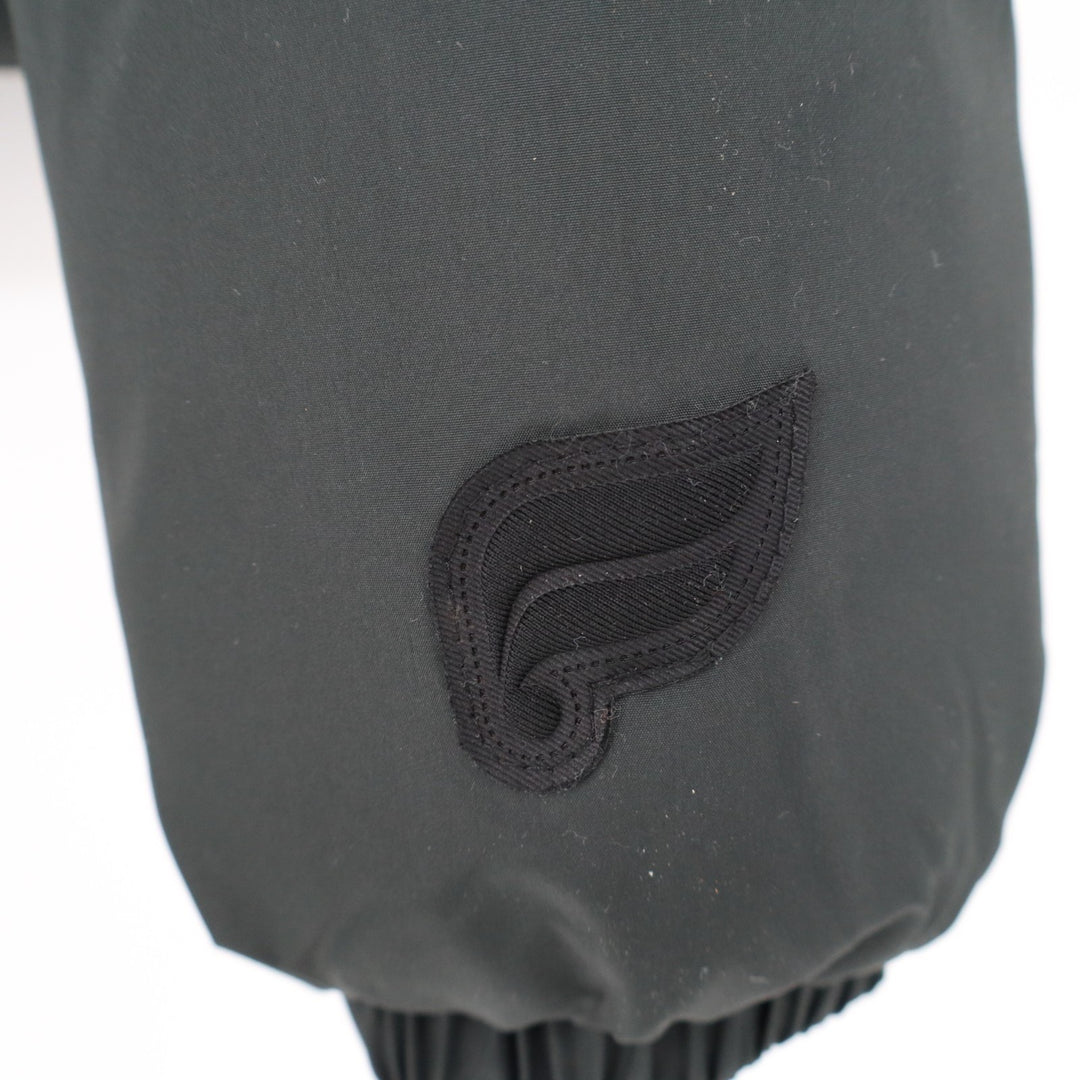 Fabletics Cropped Puffer Jacket Womens Medium Black Quilted Winter Wear Full Zip