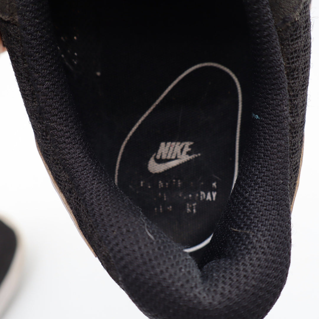 Nike Tanjun Womens 8.5 Running Shoes Black White Low Top Mesh Good