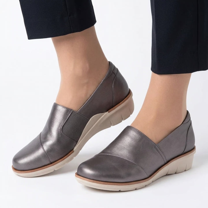 Dansko Fawna Pewter Metallic Leather Slip On Wedge Shoes Womens Size 36