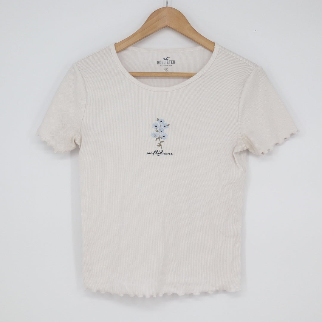 Hollister Cream Ribbed Wildflower Embroidered Lettuce Edge Baby Tee Medium