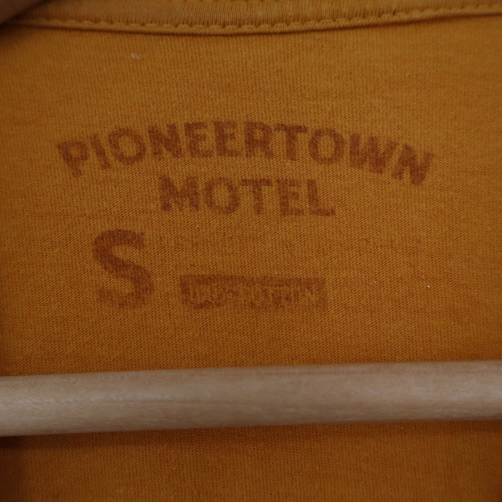 Pioneertown Motel Graphic T-Shirt Mustard Yellow California Desert Souvenir